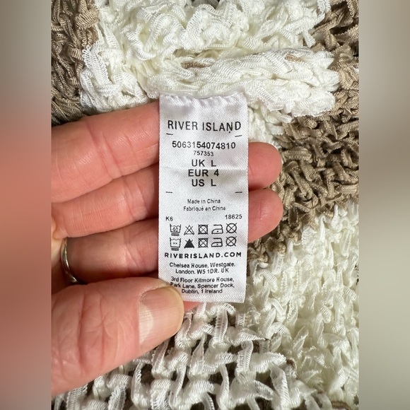 RIVER ISLAND Cream and Tan Striped long sleeve open back Swim Coverup size L - Picture 15 of 16